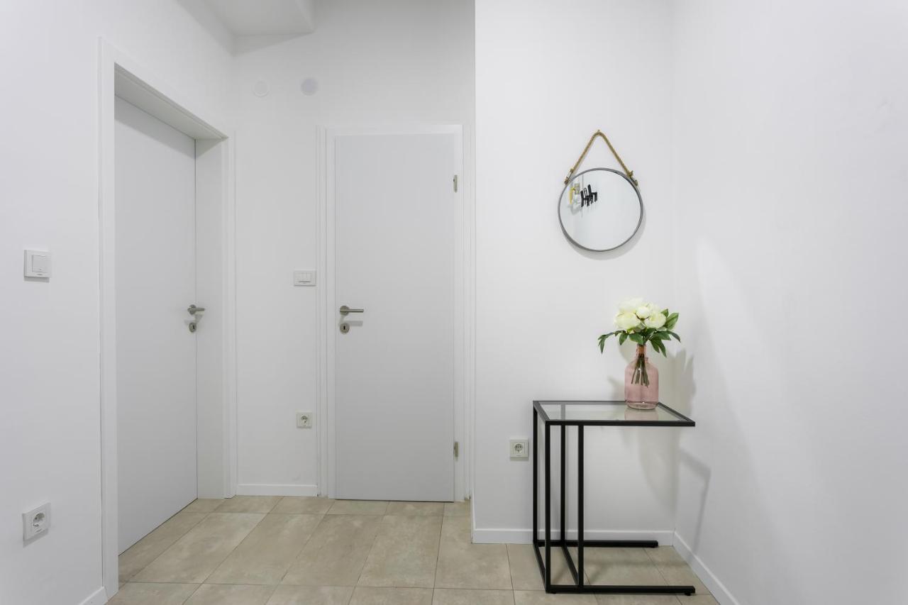 Go2Zagreb Chick Apartment Private Parking Available Ngoại thất bức ảnh