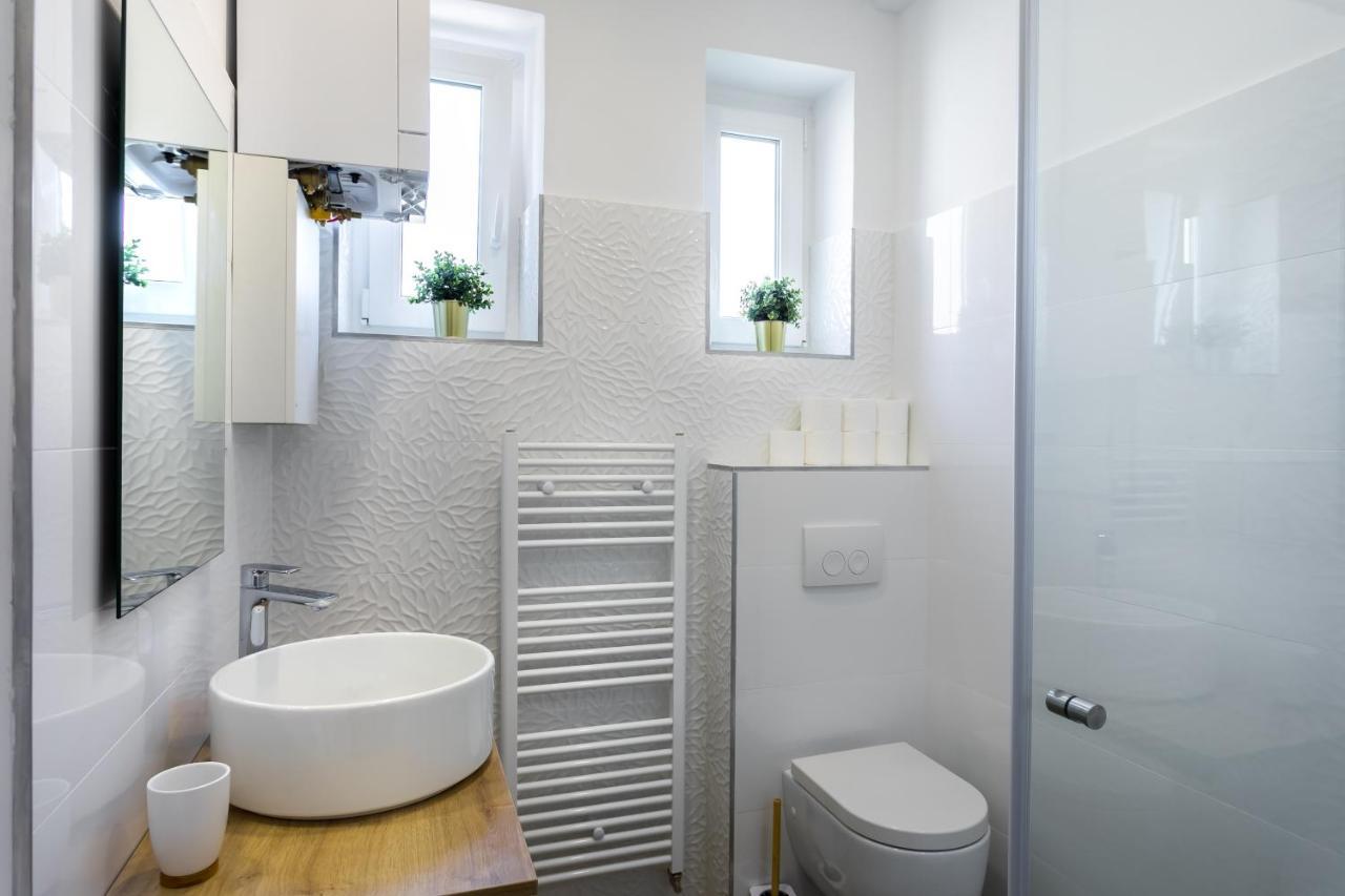 Go2Zagreb Chick Apartment Private Parking Available Ngoại thất bức ảnh